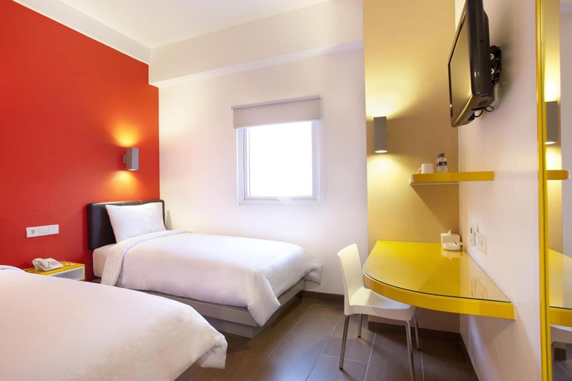Amaris Hotel Cihampelas Bandung Room photo