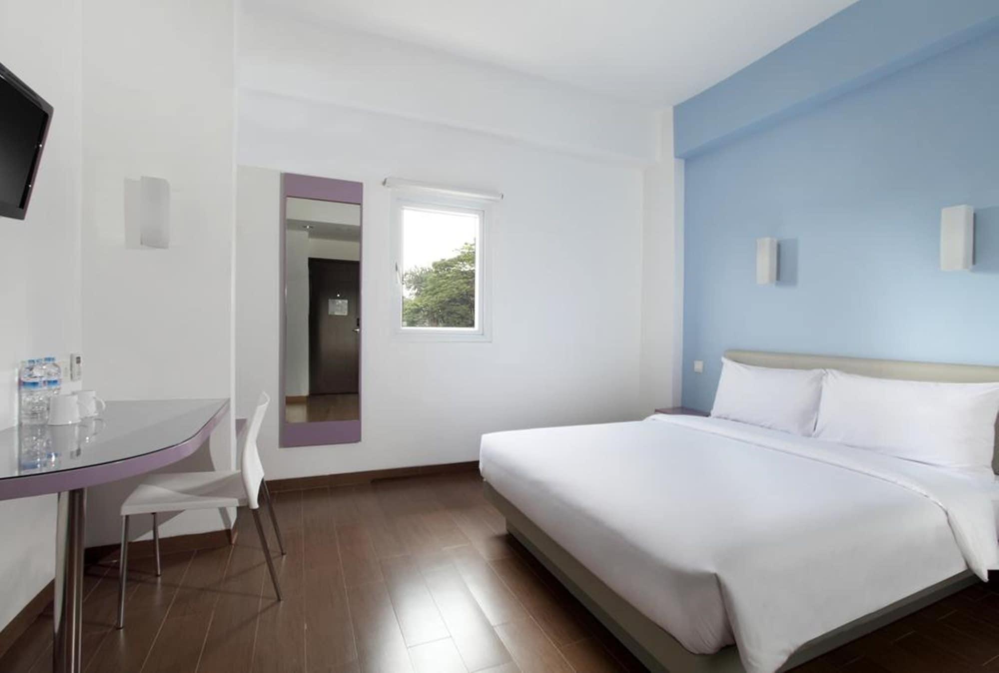 Amaris Hotel Cihampelas Bandung Exterior photo