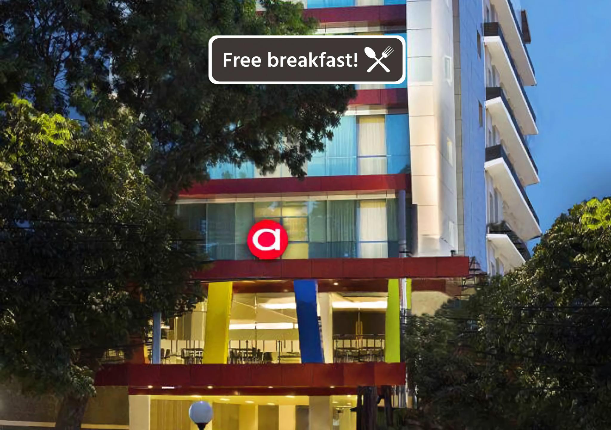 Amaris Hotel Cihampelas Bandung Exterior photo