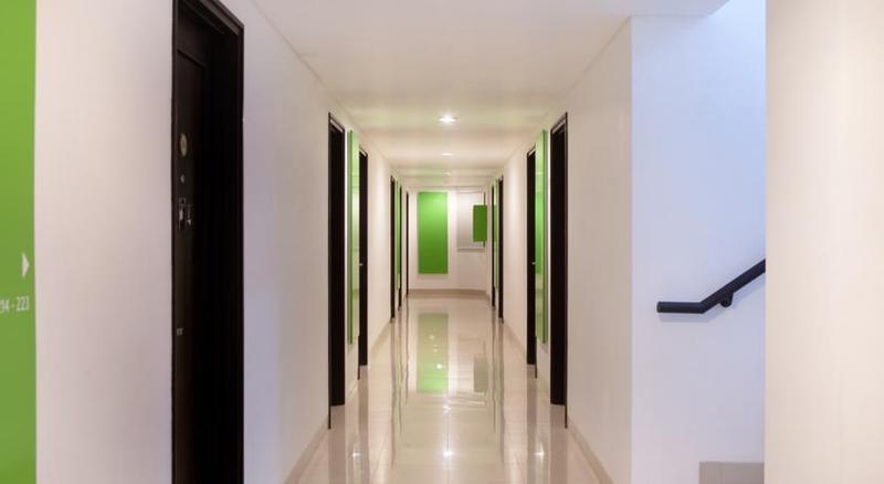 Amaris Hotel Cihampelas Bandung Exterior photo